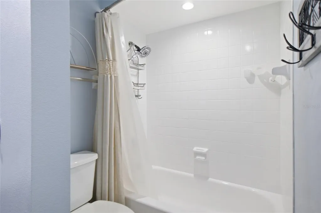 6033 34th Street W Bradenton FL 34210