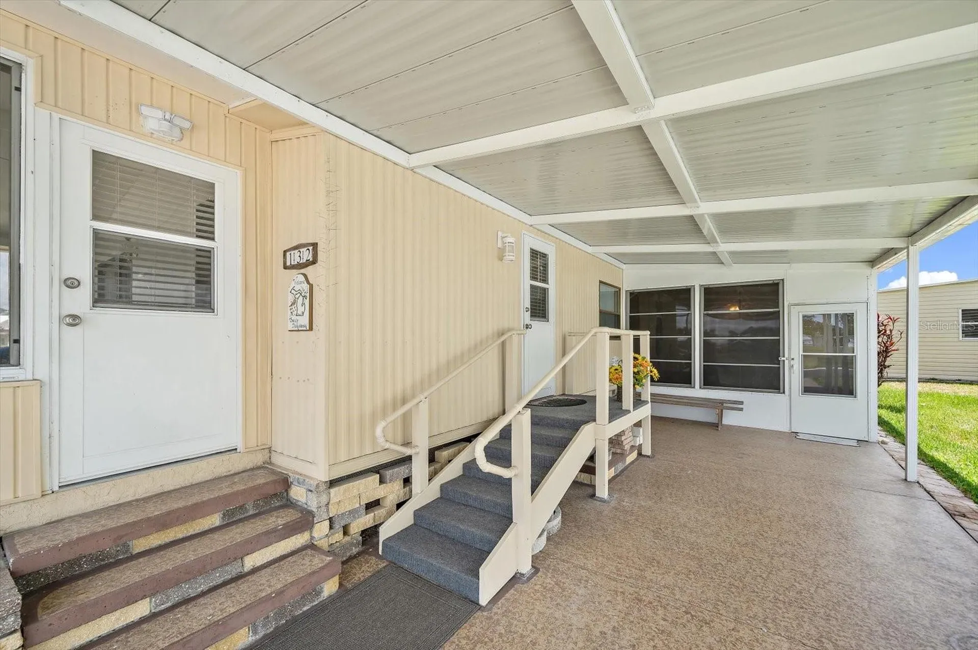 132 Lakeview Drive Palmetto FL 34221