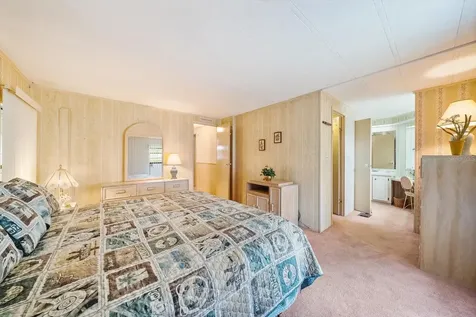 132 Lakeview Drive Palmetto FL 34221