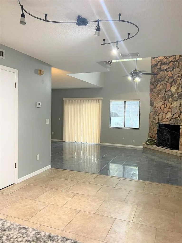 5909 Idle Forest Place Tampa FL 33614