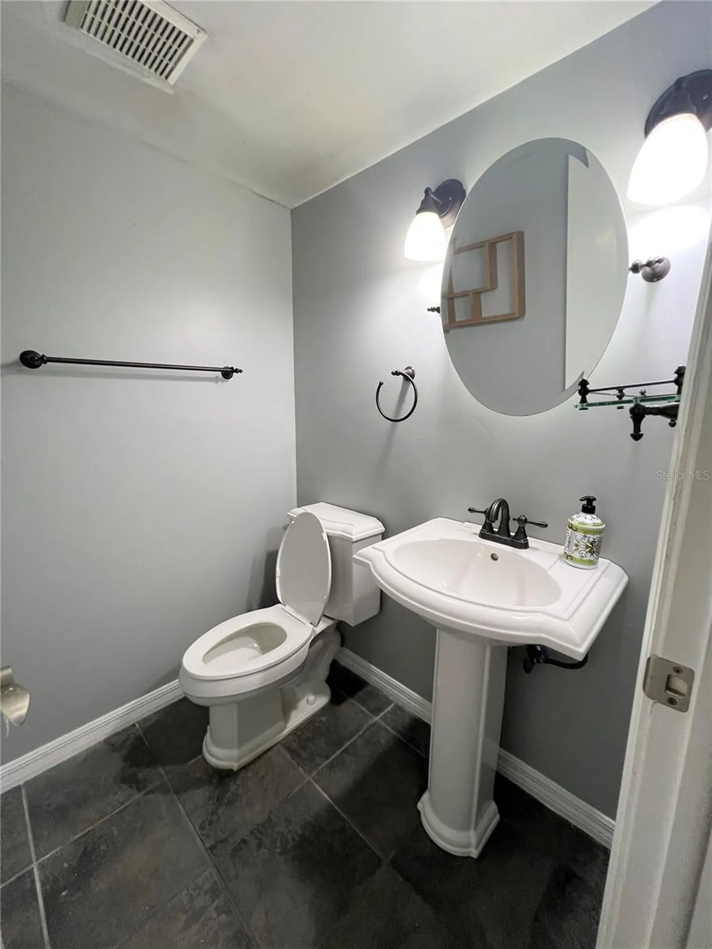 5909 Idle Forest Place Tampa FL 33614