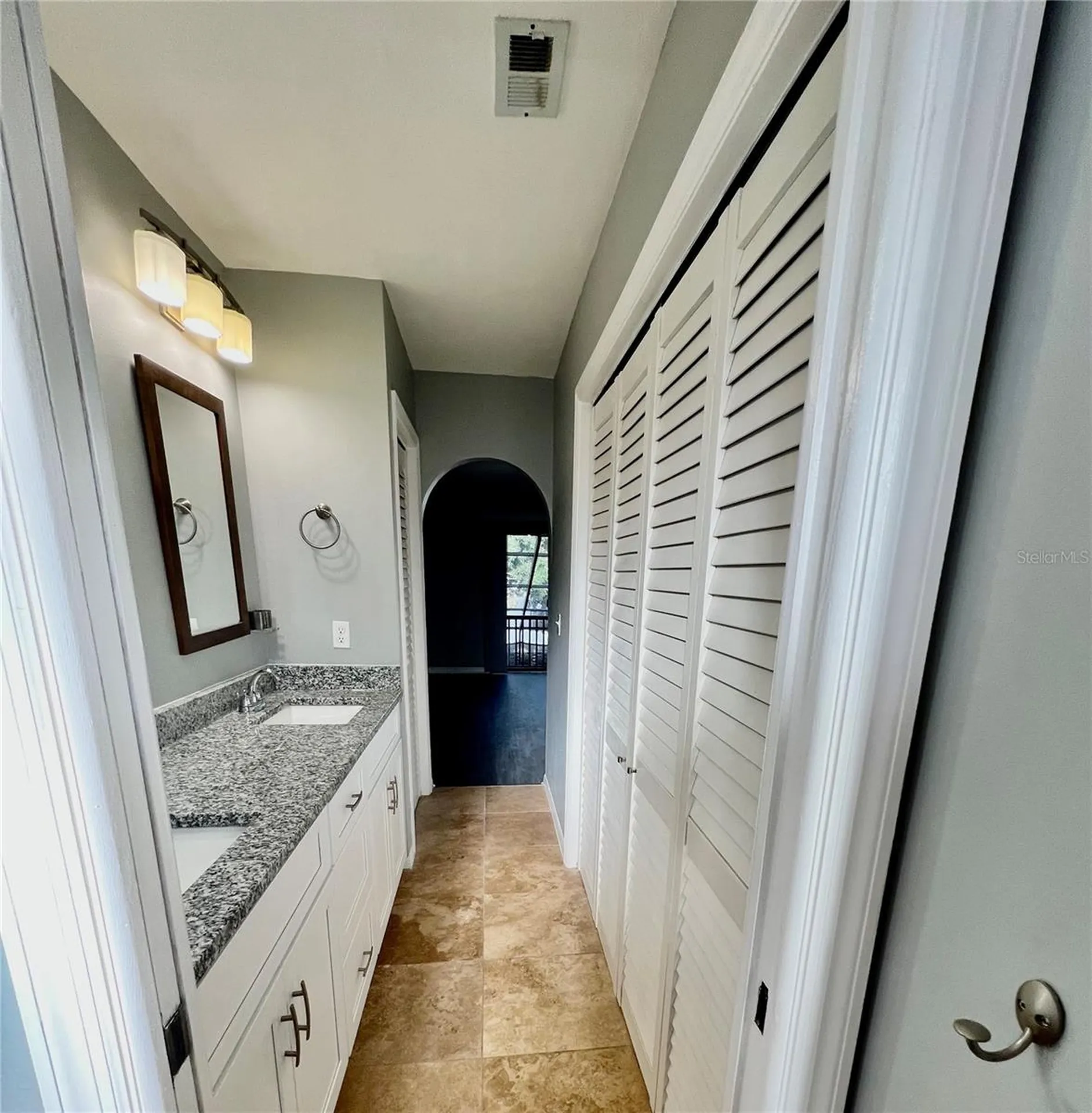 5909 Idle Forest Place Tampa FL 33614