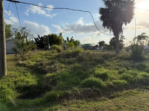 4153 Hollis Avenue Port Charlotte FL 33953