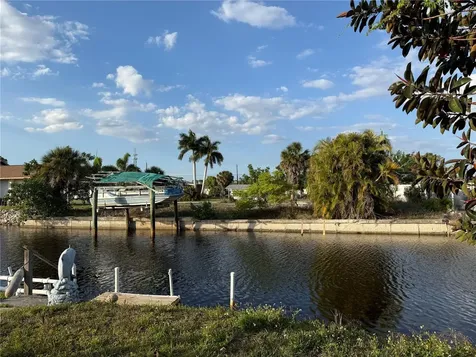 4153 Hollis Avenue Port Charlotte FL 33953