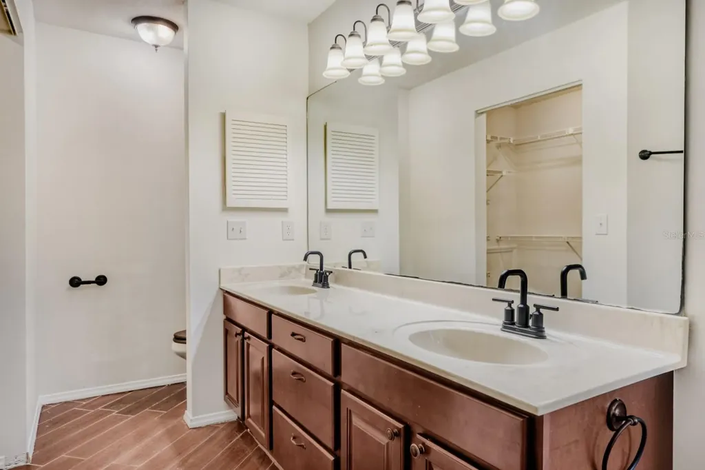 2627 Talon Court Orlando FL 32837
