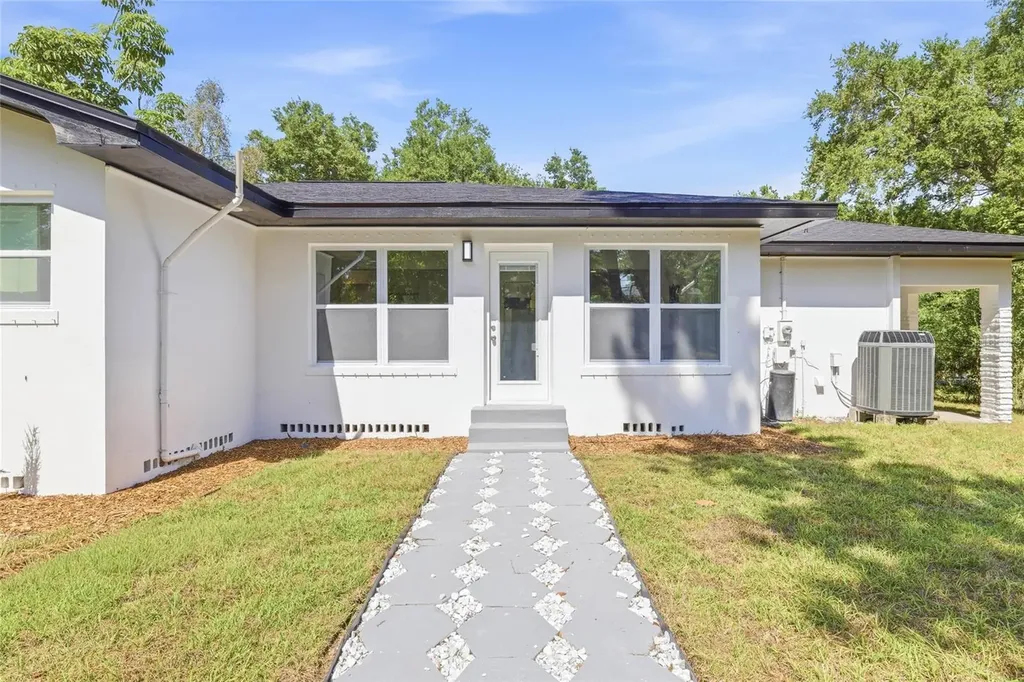 111 Orangeview Avenue Clearwater FL 33755