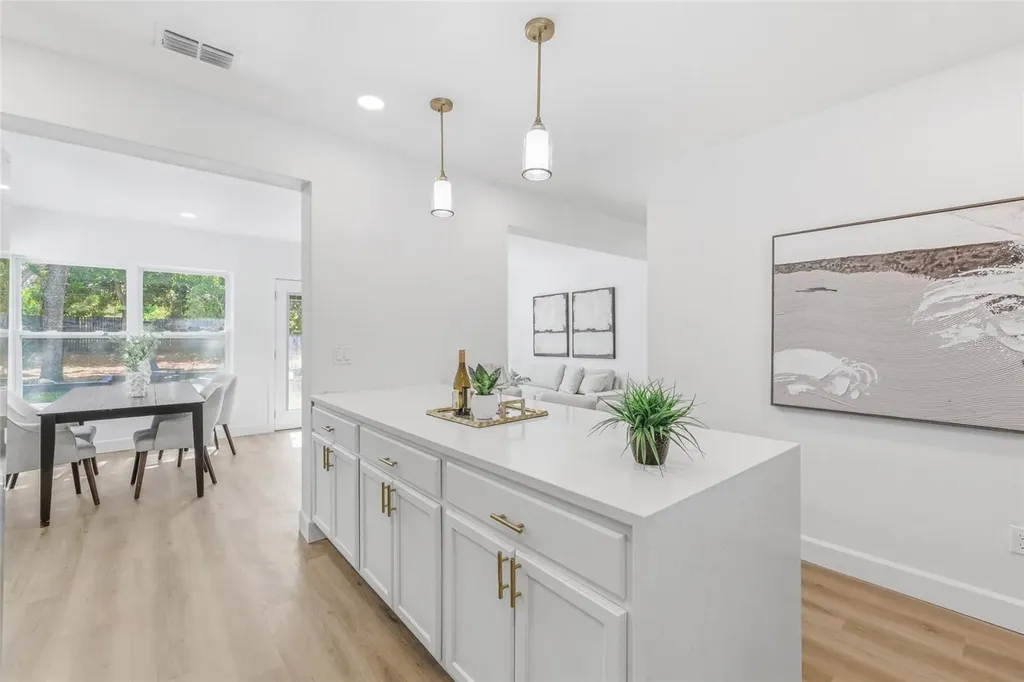 111 Orangeview Avenue Clearwater FL 33755