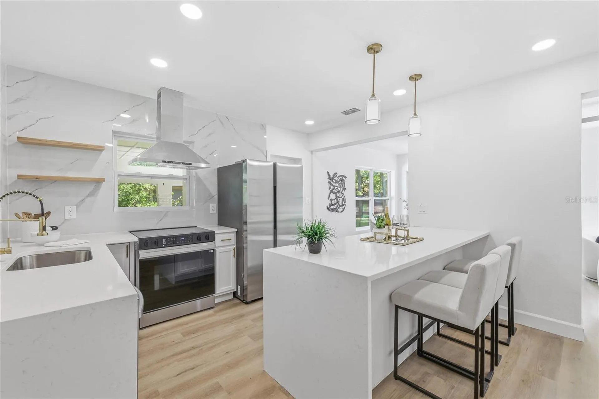 111 Orangeview Avenue Clearwater FL 33755
