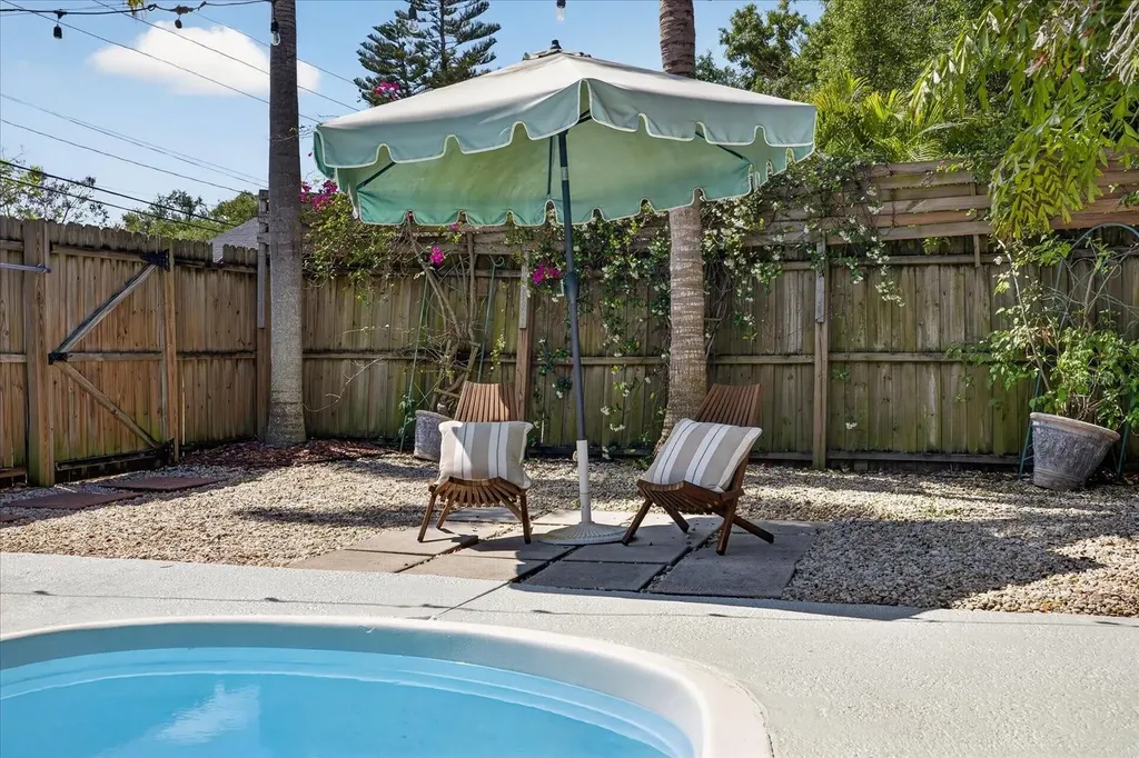 2400 9th Avenue N St Petersburg FL 33713