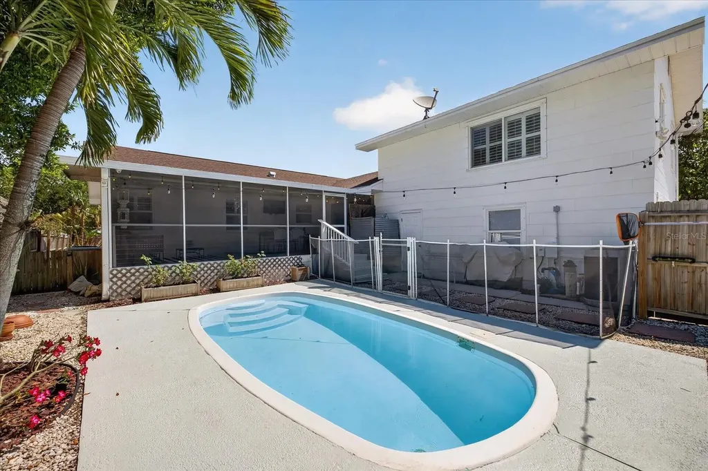 2400 9th Avenue N St Petersburg FL 33713