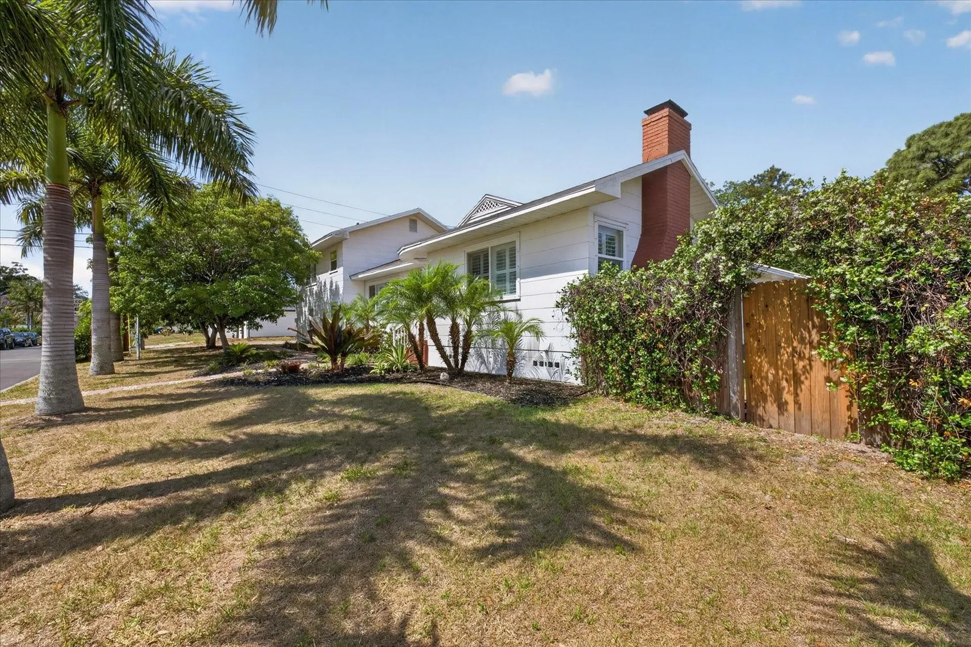 2400 9th Avenue N St Petersburg FL 33713