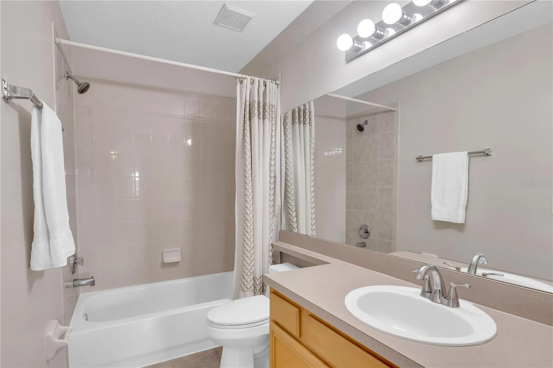 713 Cedarwood Court Orlando FL 32828