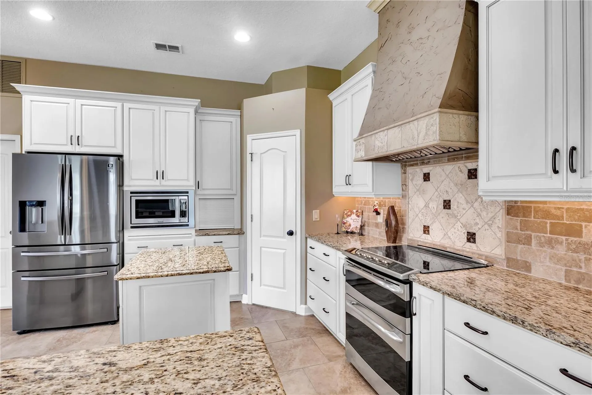 713 Cedarwood Court Orlando FL 32828