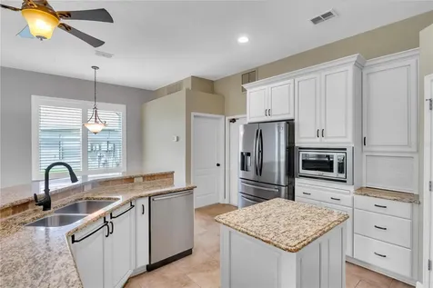 713 Cedarwood Court Orlando FL 32828