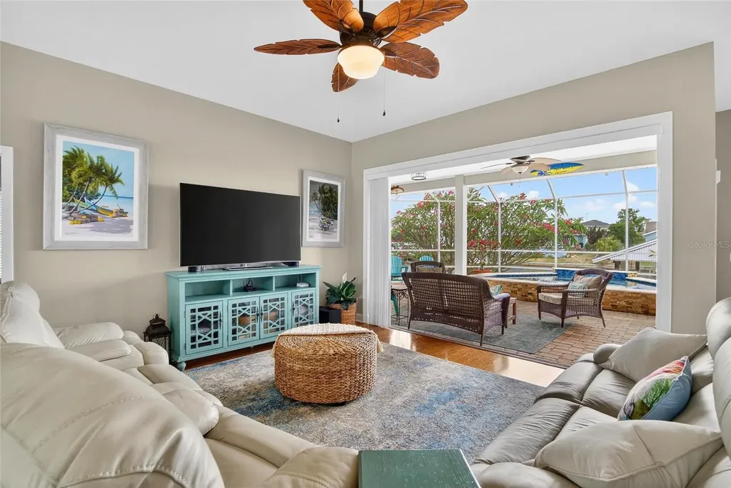 806 Eagle Lane Apollo Beach FL 33572