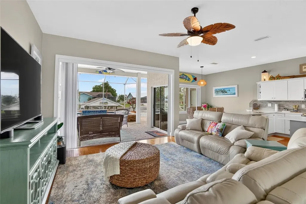 806 Eagle Lane Apollo Beach FL 33572