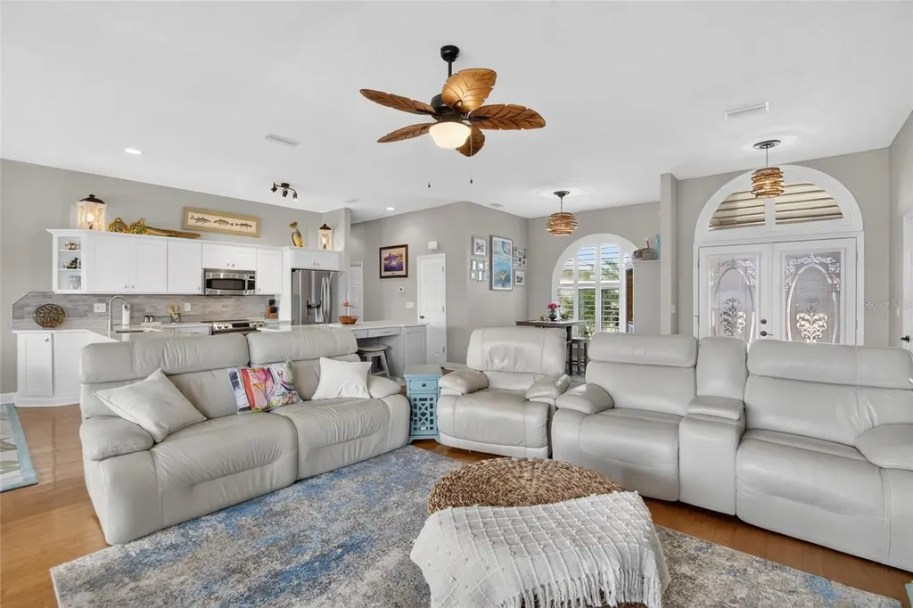 806 Eagle Lane Apollo Beach FL 33572