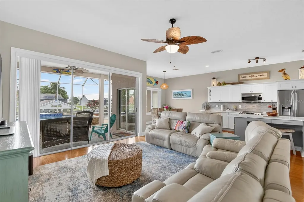 806 Eagle Lane Apollo Beach FL 33572
