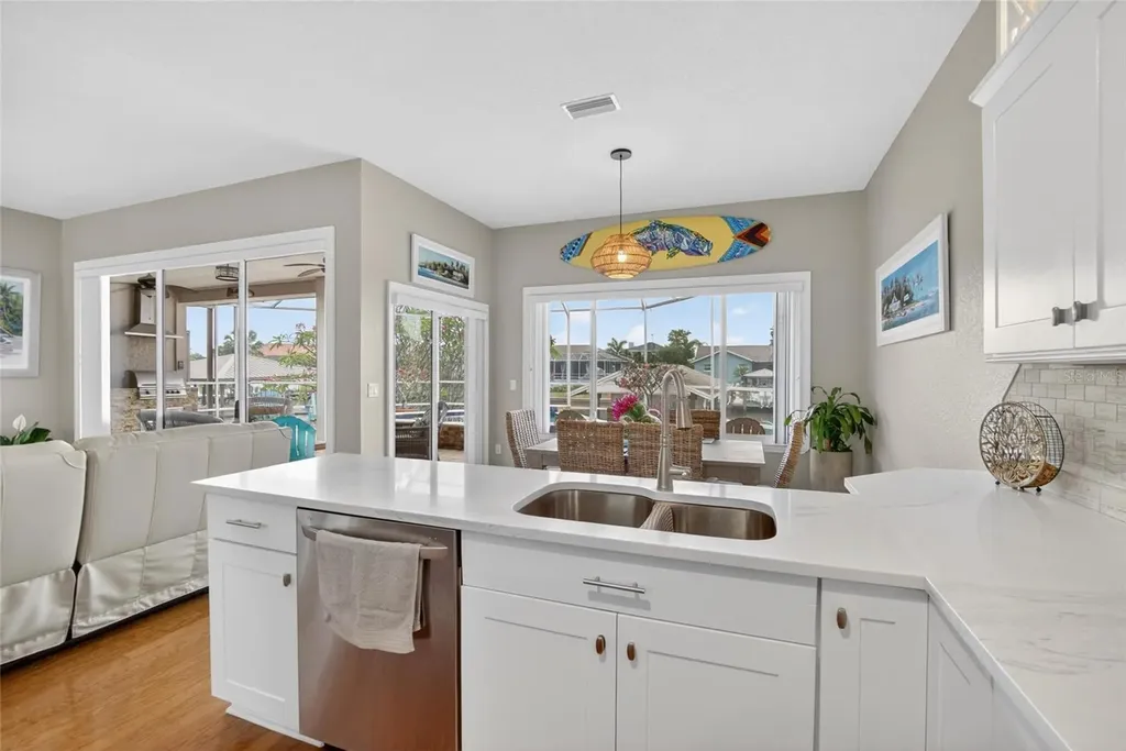 806 Eagle Lane Apollo Beach FL 33572