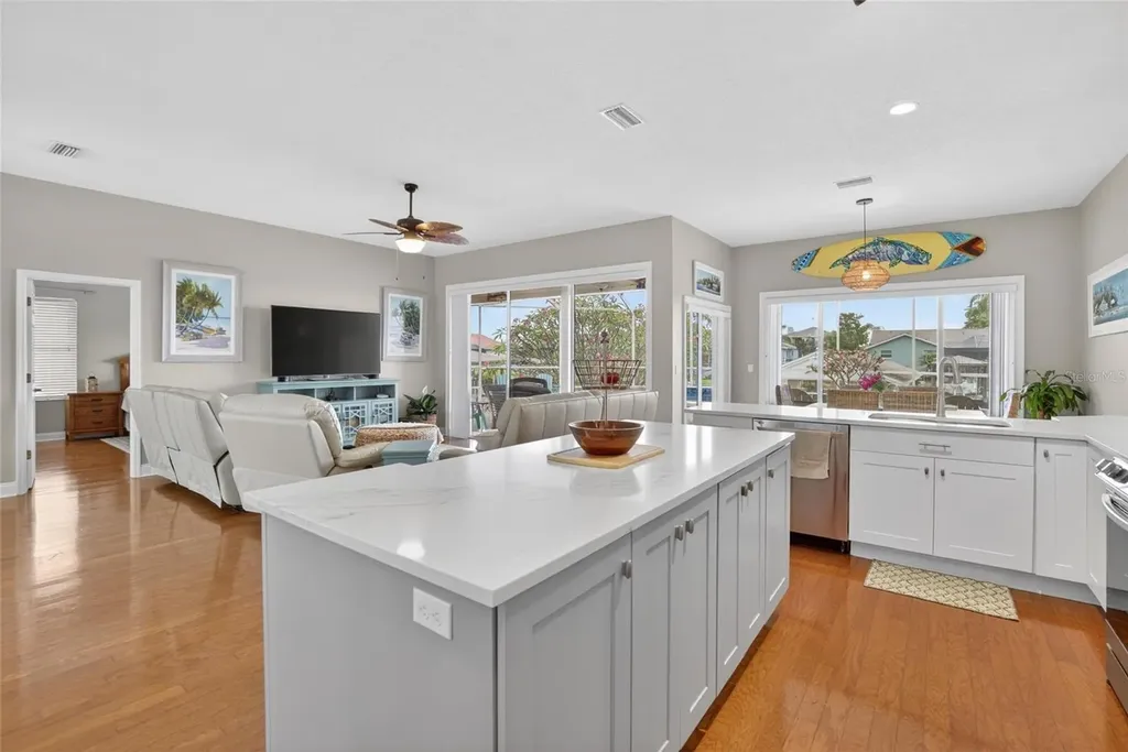 806 Eagle Lane Apollo Beach FL 33572