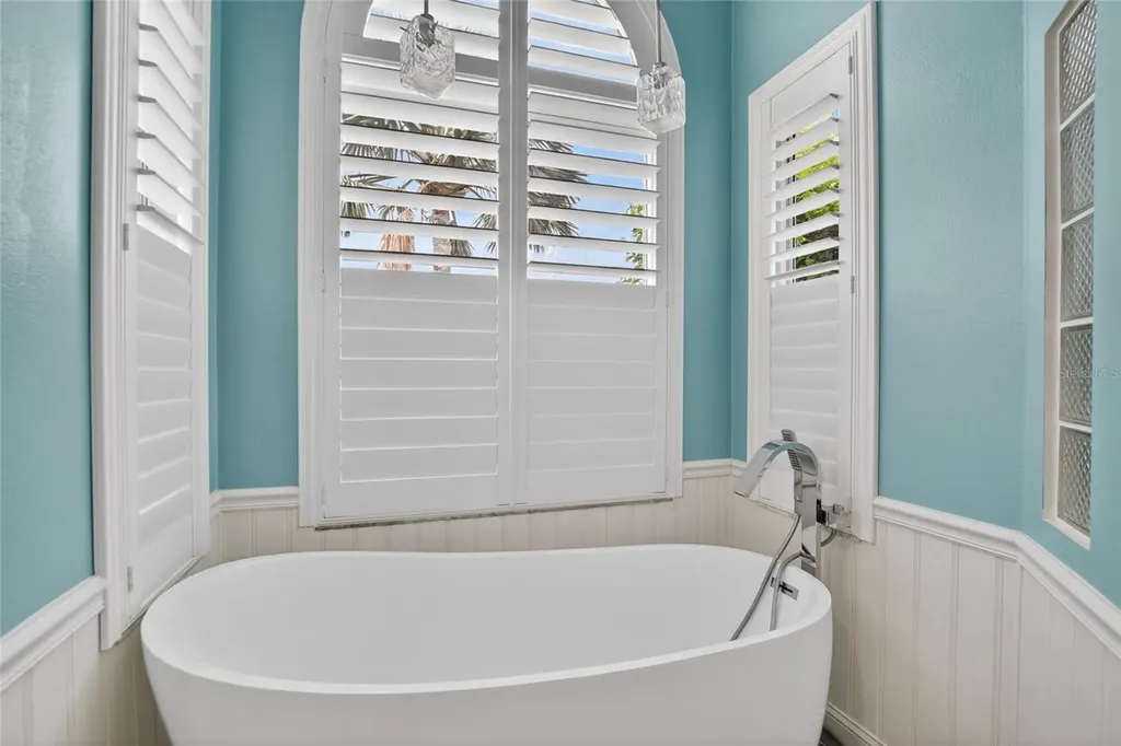 806 Eagle Lane Apollo Beach FL 33572