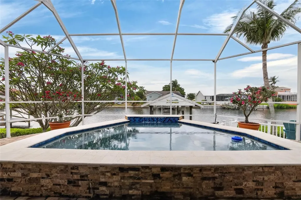 806 Eagle Lane Apollo Beach FL 33572