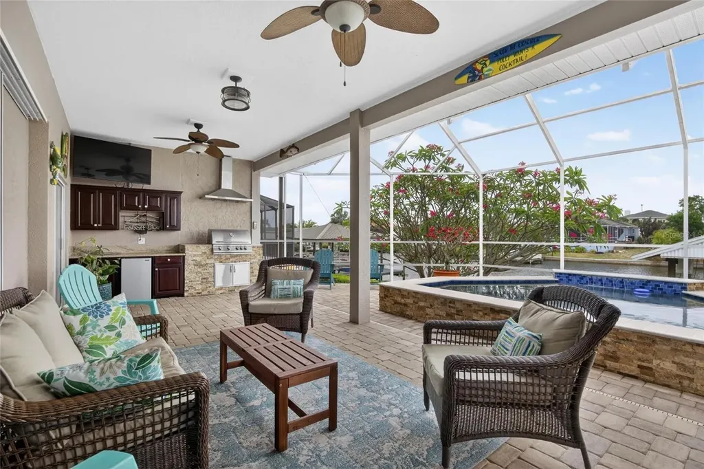 806 Eagle Lane Apollo Beach FL 33572