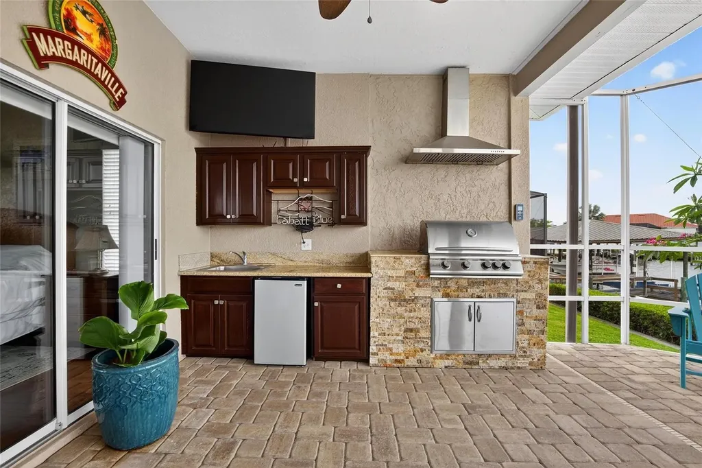 806 Eagle Lane Apollo Beach FL 33572