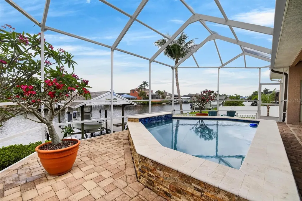 806 Eagle Lane Apollo Beach FL 33572