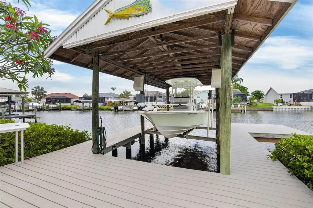 806 Eagle Lane Apollo Beach FL 33572