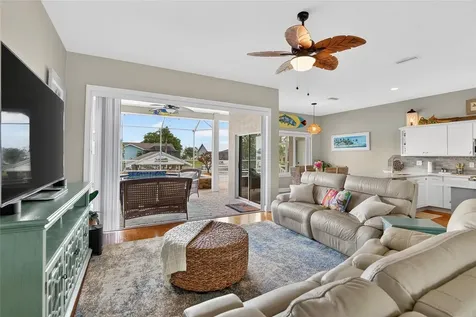806 Eagle Lane Apollo Beach FL 33572