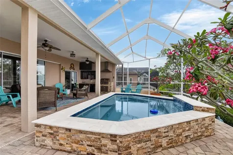 806 Eagle Lane Apollo Beach FL 33572