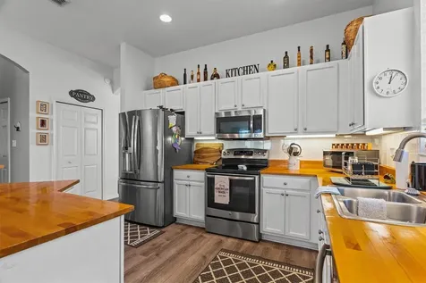 24357 Amberleaf Court Leesburg FL 34748