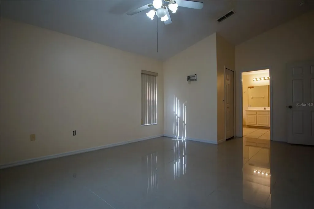 5434 Loma Vista Loop Davenport FL 33896