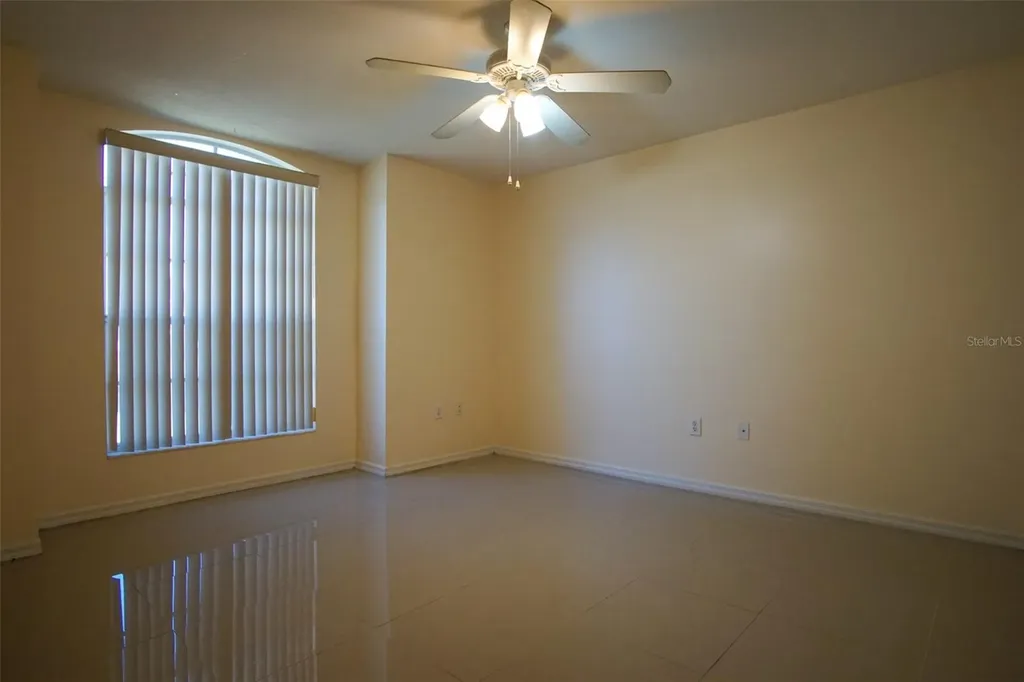 5434 Loma Vista Loop Davenport FL 33896