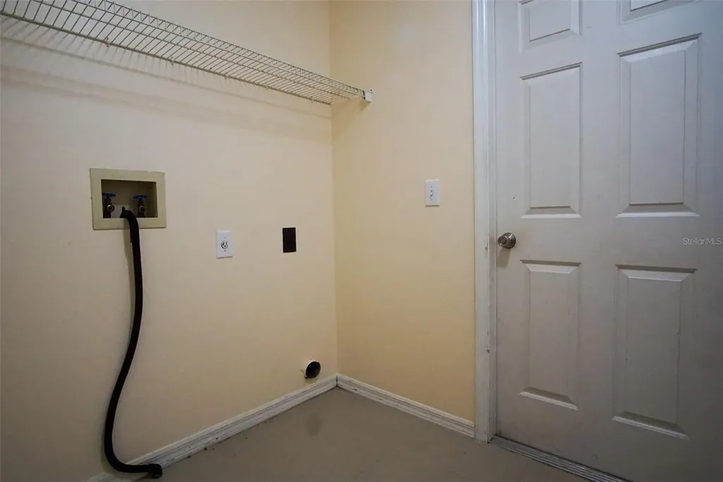 5434 Loma Vista Loop Davenport FL 33896