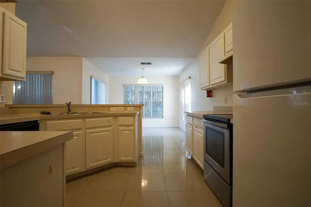 5434 Loma Vista Loop Davenport FL 33896