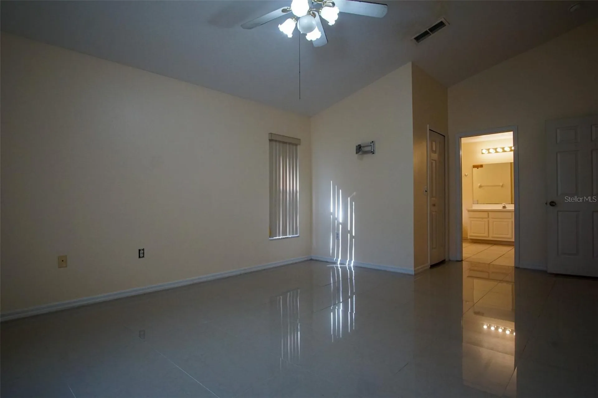 5434 Loma Vista Loop Davenport FL 33896