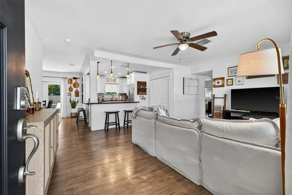 605 Mehlenbacher Road Belleair Bluffs FL 33770