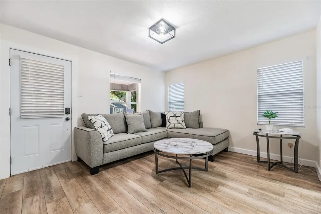 4206 N 13th Street Tampa FL 33603