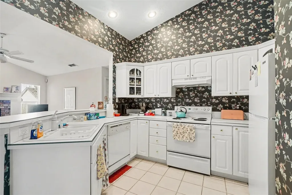 1670 E Spring Ridge Circle Winter Garden FL 34787