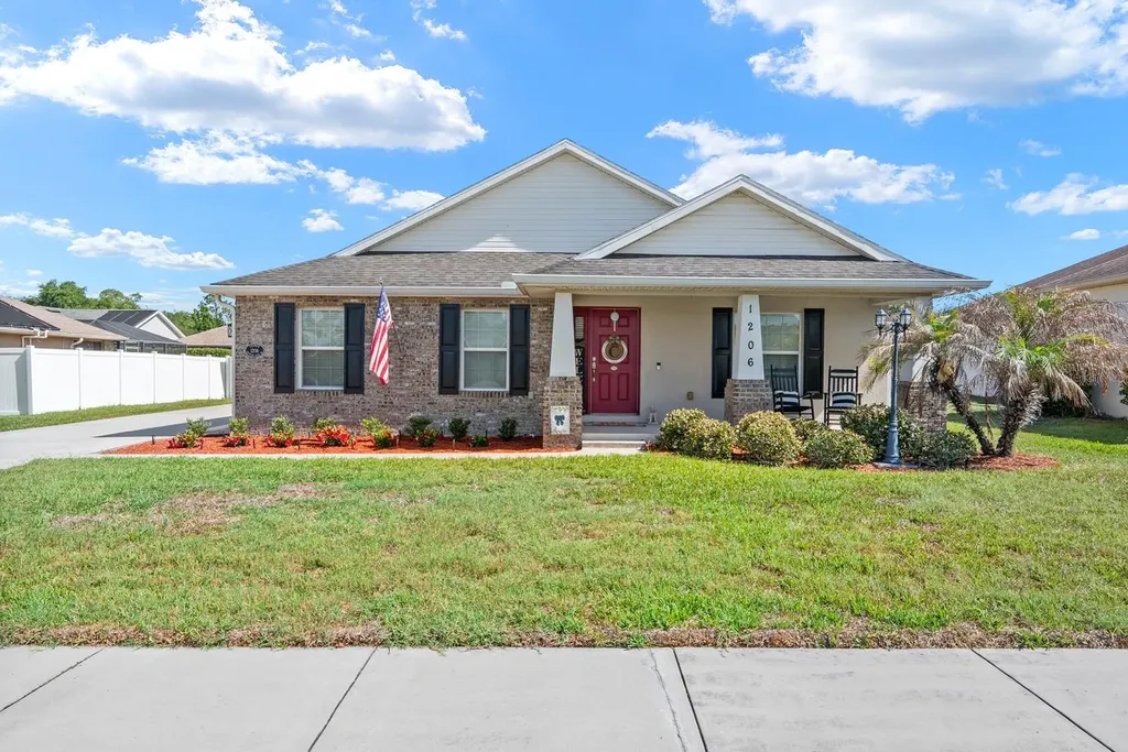 1206 Spotted Lilac Lane Plant City FL 33563