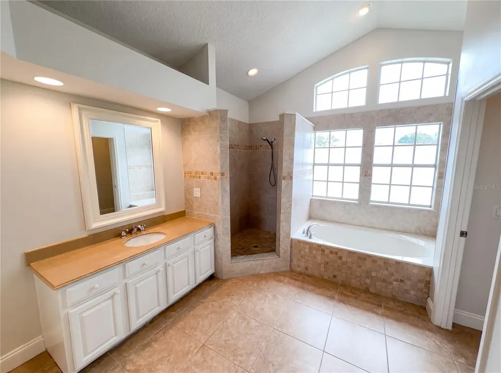 680 Macglenross Drive Oviedo FL 32765