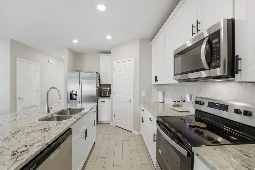 2424 Whitetail Davenport FL 33837