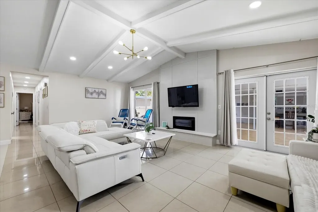 8331 W Pocahontas Avenue Tampa FL 33615