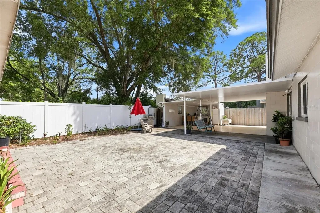 8331 W Pocahontas Avenue Tampa FL 33615