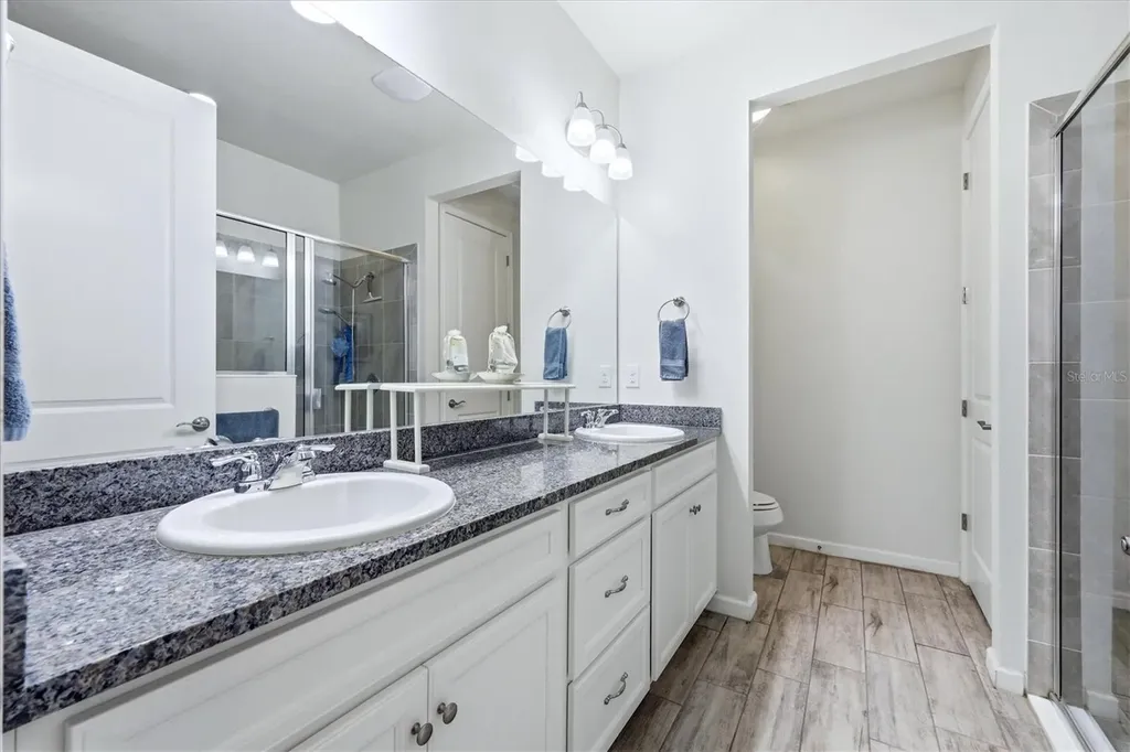 5721 Silverbridge Trail Bradenton FL 34211