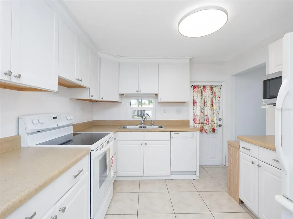 610 Delphinium Drive Venice FL 34293