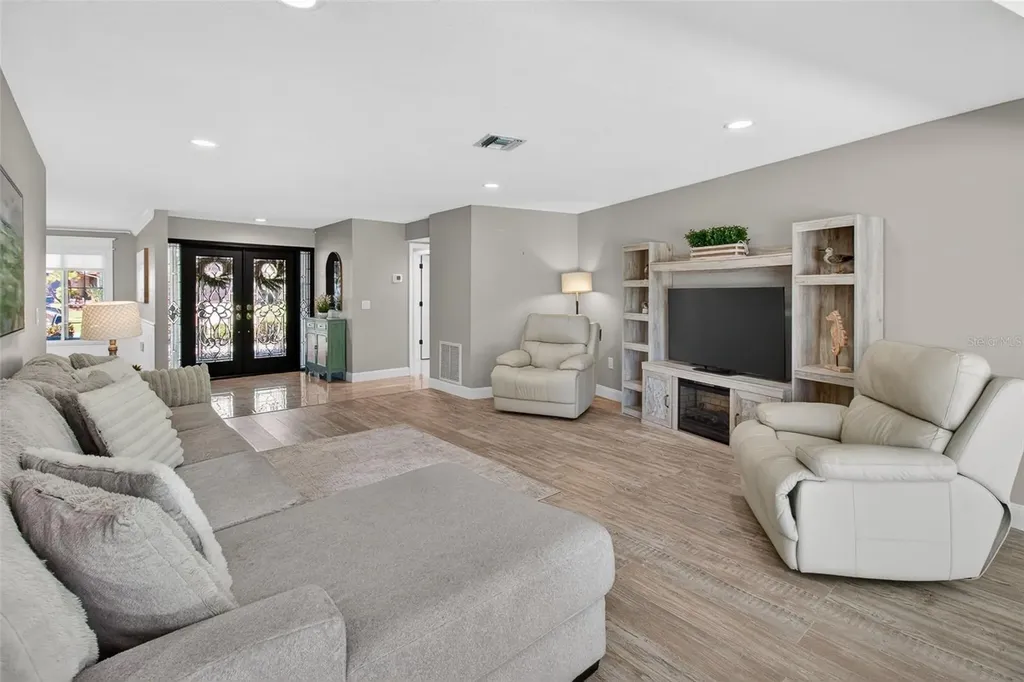 2973 Somersworth Drive Clearwater FL 33761