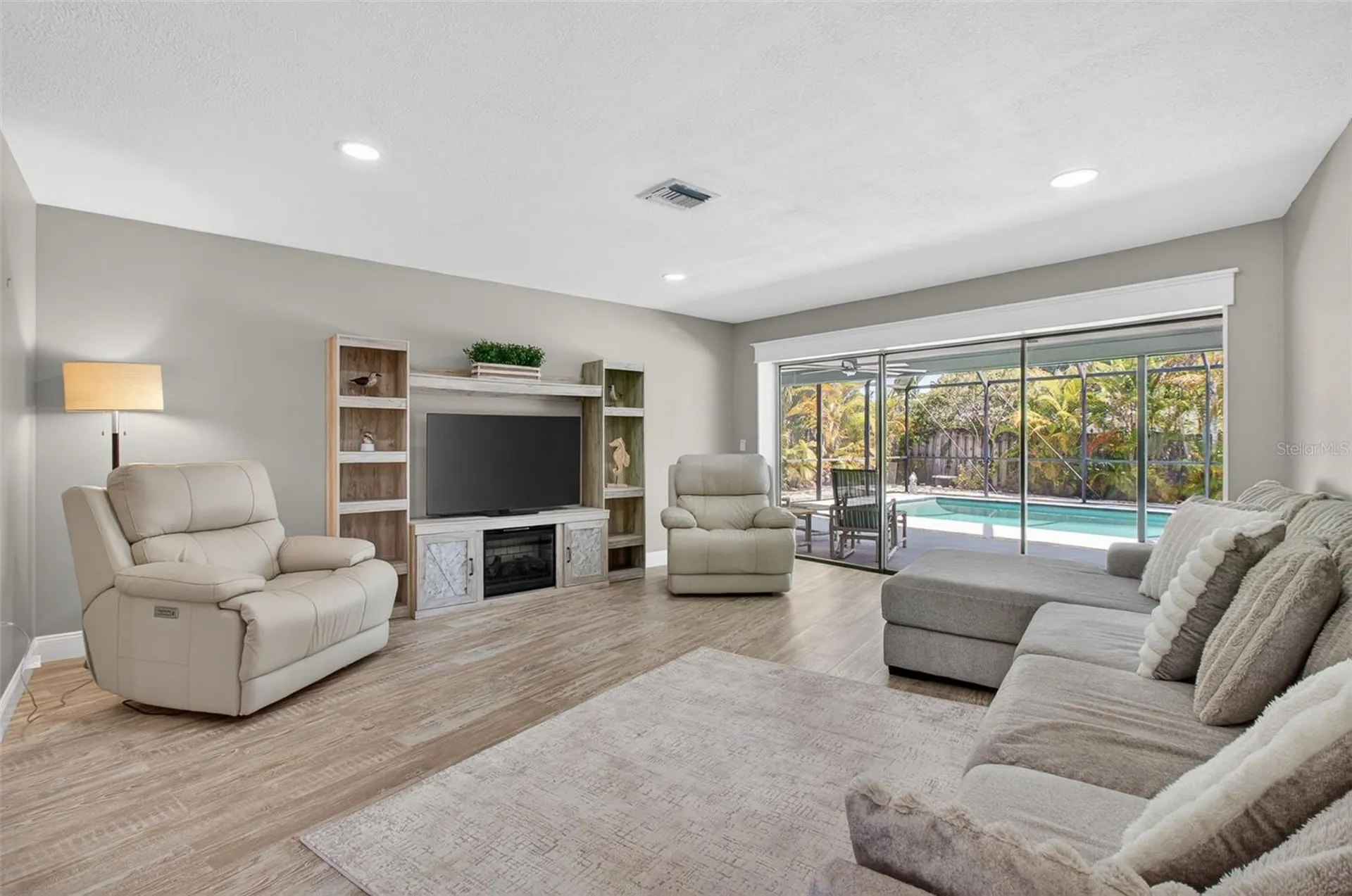2973 Somersworth Drive Clearwater FL 33761
